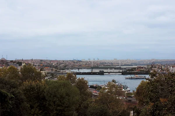 Θέα στην Κωνσταντινούπολη από τη θάλασσα του Μαρμαρά — Φωτογραφία Αρχείου