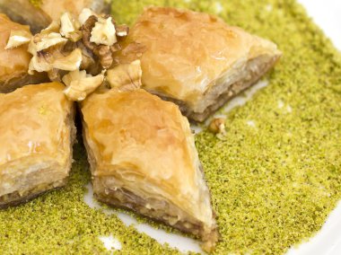 Geleneksel oryantal tatlı - baklava fıstık ve walnu ile