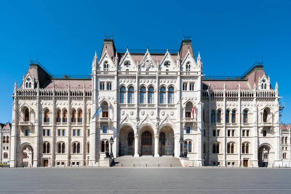 Будапешт Угорщина Квітня 2020 Будівництво Угорського Парламенту Оршагхаз Косут Сквер — стокове фото