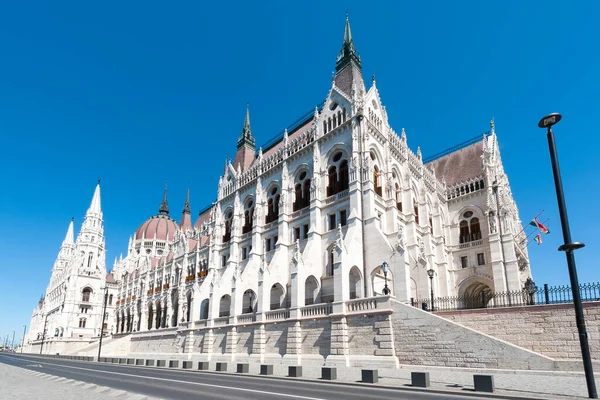 匈牙利布达佩斯 2020年4月20日 在科苏斯广场建立匈牙利议会 匈牙利国民议会的席位 — 图库照片