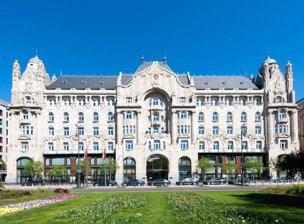 Будапешт Венгария Апреля 2020 Four Seasons Hotel Gresham Palace Budapest — стоковое фото