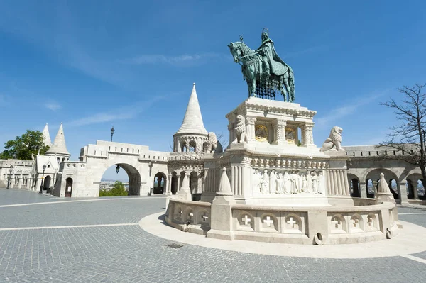 Budapest Hungary April 2020 Statue Stephen King Fisherman Bastion Budapest — Stock Photo, Image