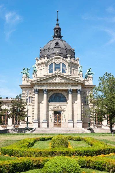 Budapest Hongarije Mei 2020 Buitenaanzicht Van Szechenyi Baden Het Beroemde — Stockfoto