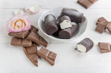 Çikolata ve lor peyniri