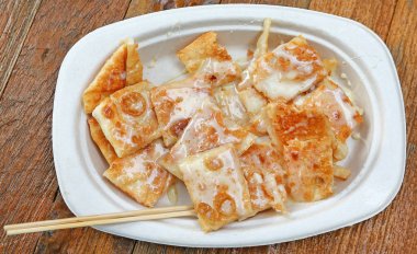 Roti ekmek süt ile tepesinde