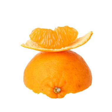 beyaz arkaplanda portakal meyvesi