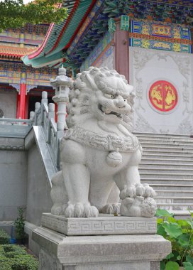 Aslan heykeli Tayland Çin Tapınağı. (Wat Leng Noei Yi 2)