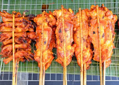 Tay tarzında kızarmış tavuk