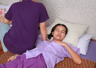 Tay masajı, müşteri için terapist eylem.