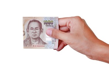 Beyaz arka plan üzerinde bin banyo Tay para veren el