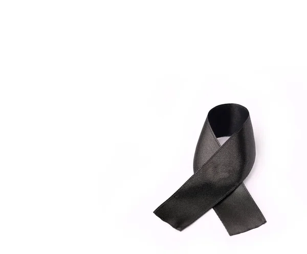 Schwarze Schleife Textur mit Kopierraum, Band Bewusstsein Symbol der Erinnerungskampagne oder Trauer über den Tod einer Person, beten für den Weltfrieden Konzept — Stockfoto