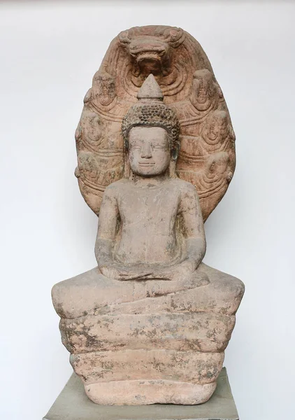 Antik Buda heykeli, kırık Buda heykelleri — Stok fotoğraf