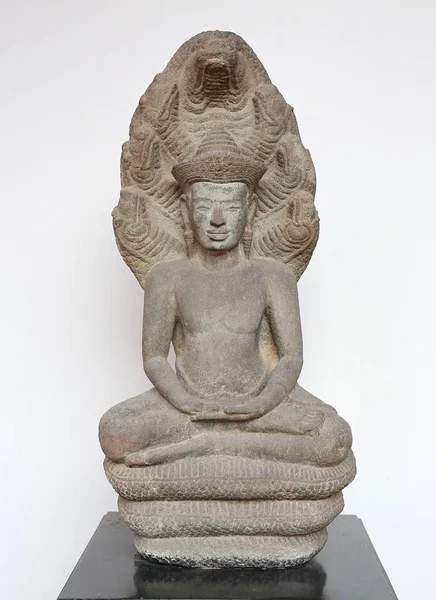 古代仏像は、壊れた仏像 — ストック写真