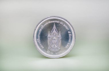 Tayland, Tayland para tasvir Tayland Kralı Bhumibol Adulyadej sikke.