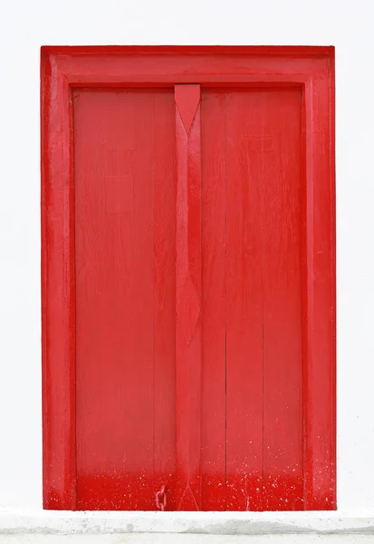 Porta del tempio buddista rosso, stile tailandese, porta in legno con vernice rossa — Foto Stock