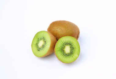 Beyaz arka plan üzerinde kivi meyve