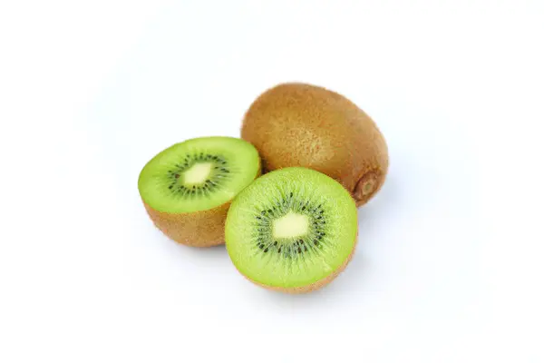Kiwi fructe în fundal alb — Fotografie, imagine de stoc