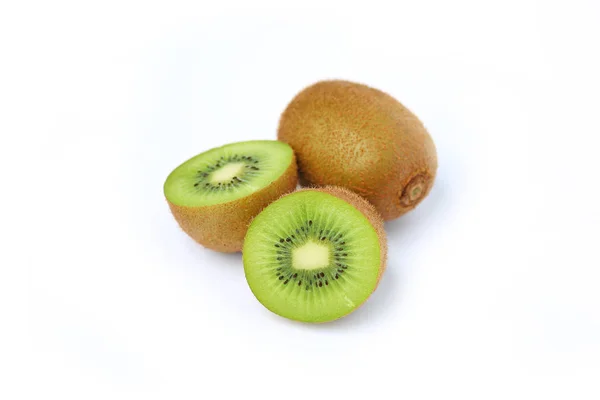 Kiwi fructe în fundal alb — Fotografie, imagine de stoc