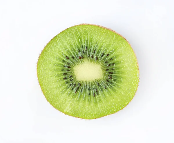Jumătate din fructele kiwi suculente izolate pe fundal alb — Fotografie, imagine de stoc