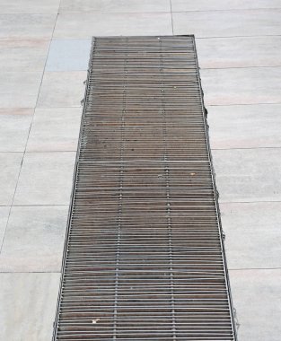 Oluklar rendeleyin drain, kapak drenaj