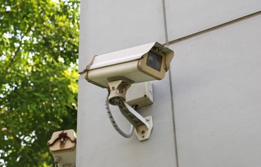 duvar eski cctv kamera
