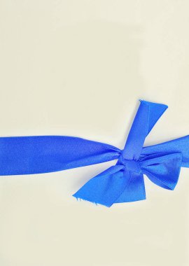 Kurdele ile boş oyun kağıdı