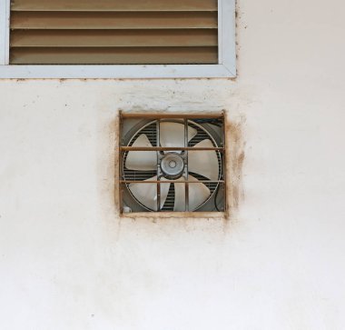 Duvardaki havalandırma fanı