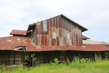 Çinko duvar paslı metal Tayland eski ev çürük doğa oluklu