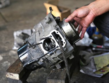 Motosiklet motoru tamir tamirci