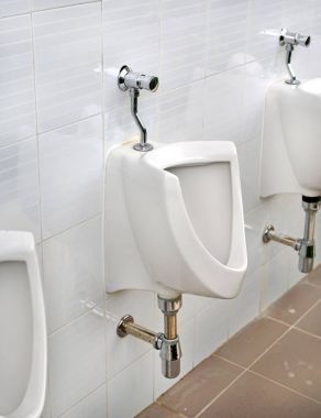 çömlek içinde erkekler umumi tuvalet