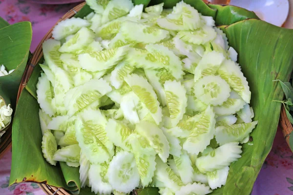 Taze dilimlenmiş salatalık — Stok fotoğraf