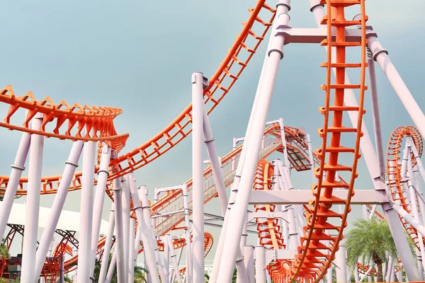 Roller coaster track — Stockfoto