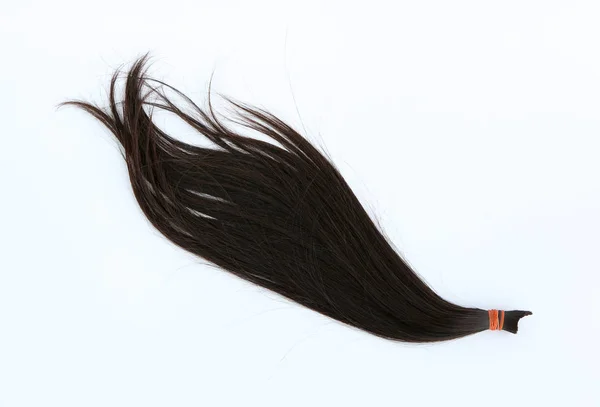 Donner des cheveux à un patient cancéreux isolé sur fond blanc, ligne de cheveux — Photo