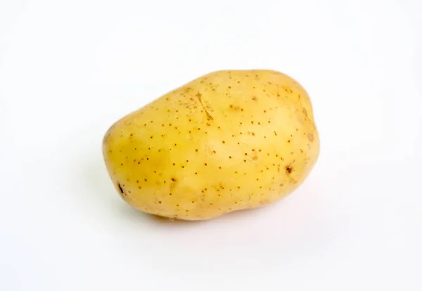 Potatis isolerad på vitt — Stockfoto