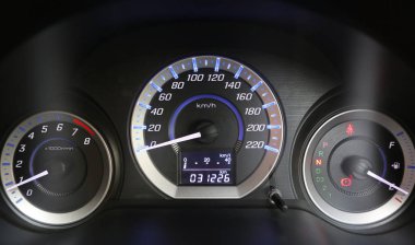 Modern araba ışıklı Pano