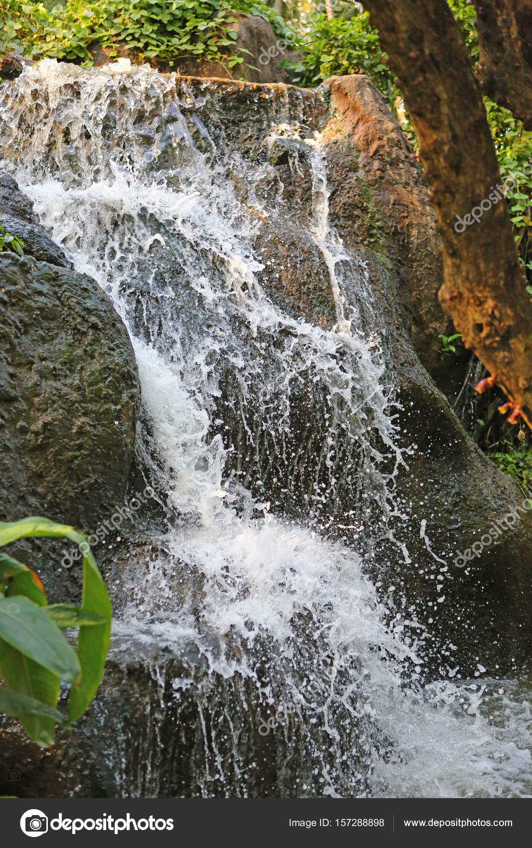 wasserfalle im garten, wasserfall im garten — stockfoto © civic_dm@hotmail #157288898, Design ideen