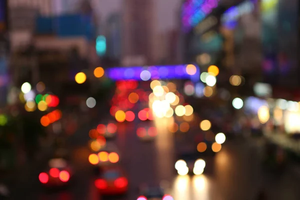 Luces de calle después del atardecer en Bangkok centro, fondo de Bokeh —  Fotos de Stock