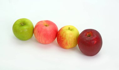 Elma üst üste çeşitli