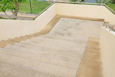 Taş merdiven adım modeli