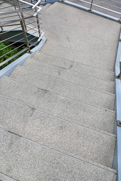 Una escalera de piedra al aire libre —  Fotos de Stock