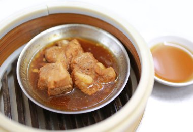 Dim Sum, Domuz kaburga buğulama