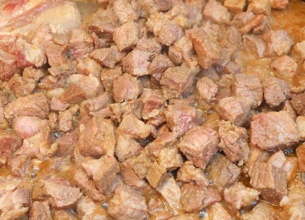 Mięso, smażone na patelni — Zdjęcie stockowe