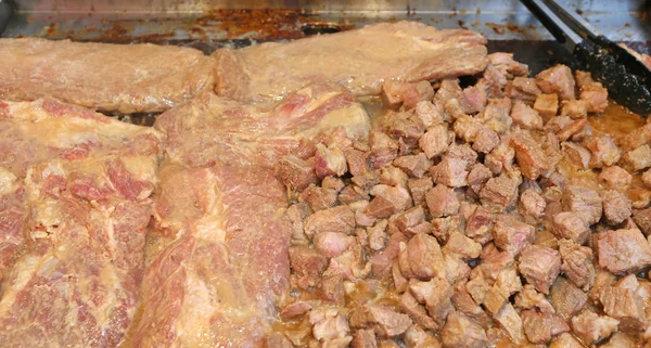 Una carne frita en la sartén — Foto de Stock