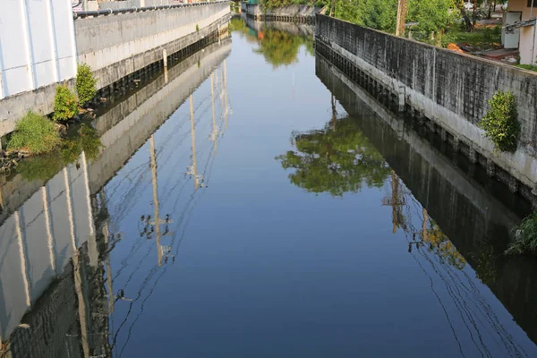 Canal da cidade em Bangkok Tailândia — Fotografia de Stock