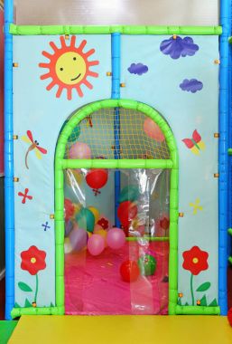 Çocuklar için çocuk balon odası