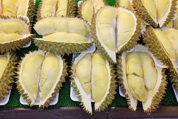 Durian, bir kral meyvedir. Popüler tropikal meyve Güney Doğu Asya'da olduğunu