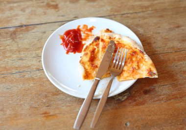 Gıda Atık, parça plaka üzerinde pizza kalıntılarının