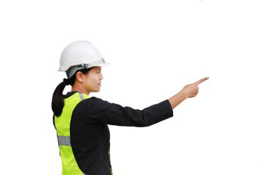 izole üzerinde beyaz arka plan işaret eden kadın inşaat işçisi