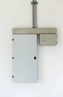duvardaki elektrik dağıtım kutusu
