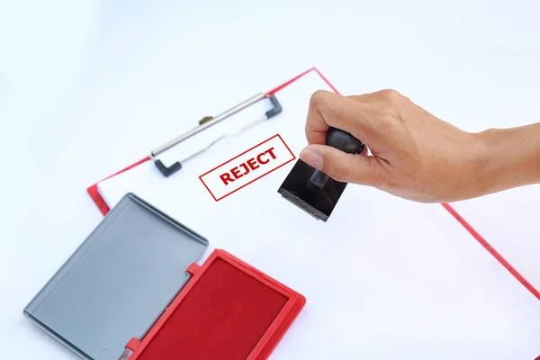 Detail Ruční Ražení Odmítnout List Papíru Červeným Inkoustem Pad Box — Stock fotografie